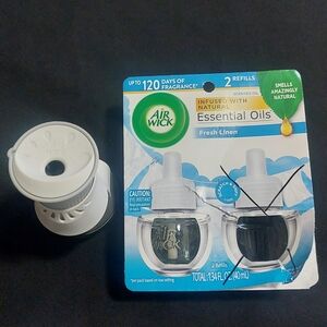 Air Wic Plug In(Lightly Used) With 1 New Refill~Fresh Linen Scent, Air Freshener